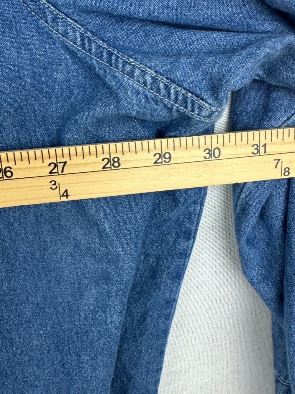 WOMEN'S CTS BLUES COTTON DENIM SHIRT WITH LEATHER FLOWER END GLASS BEAD SIZE 30 - Picture 9 of 12